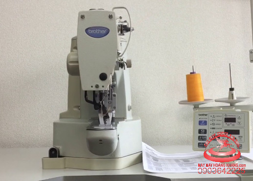 Máy đính bọ điện tử liền trục Brother KE-430D